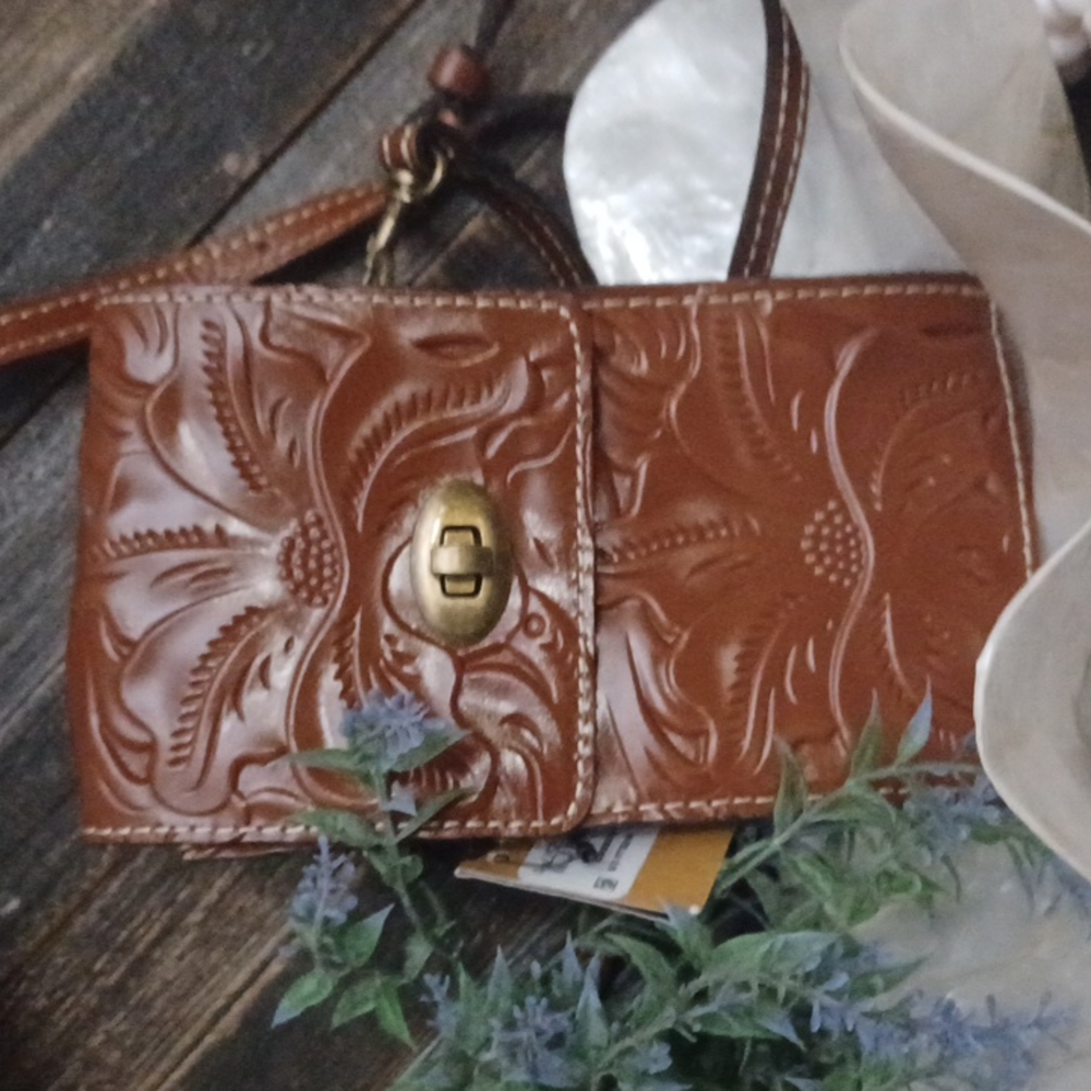 PATRICIA NASH TOOLED 🥰 ❤️
